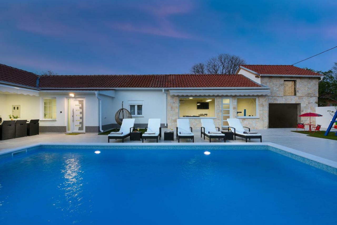 Villa Mare - With Heated Pool Zadar Exterior foto